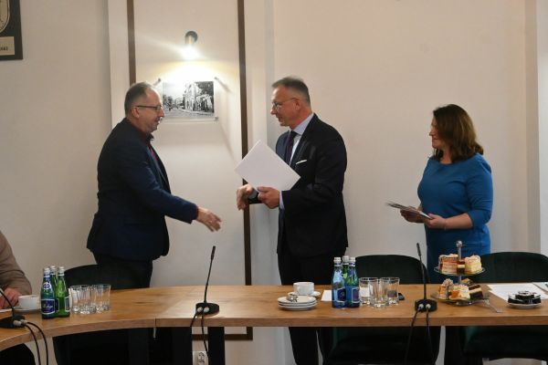 Inauguracyjne posiedzenie Powiatowej Rady Rynku Pracy 7